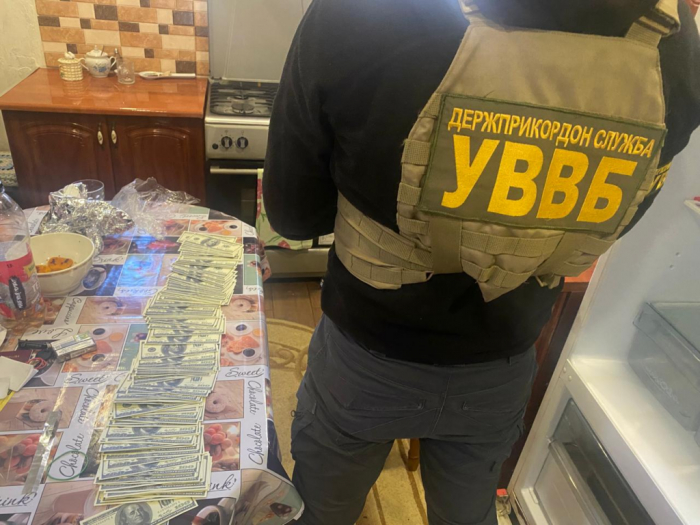 Канал незаконного переправлення українців призовного віку через українсько-румунський кордон ліквідували на Закарпатті