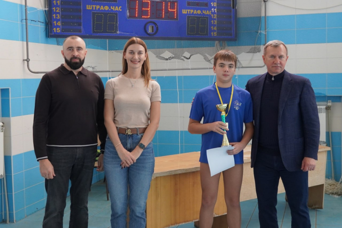 В Ужгороді відбувся відкритий чемпіонат міста з водного поло серед юнаків та дівчат