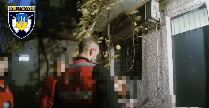 Поліцейські поліції охорони Закарпаття запобігли спробі самогубства в Ужгороді