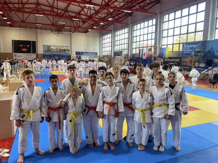 Блискучий виступ у Сату-Маре: юні дзюдоїсти з Ужгорода завоювали 9 медалей міжнародного турніру