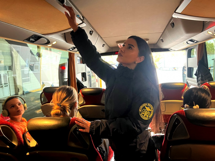 Робочі будні пліч-о-пліч: як дівчата та хлопці у митній  формі спільно працюють на кордоні з Євросоюзом

