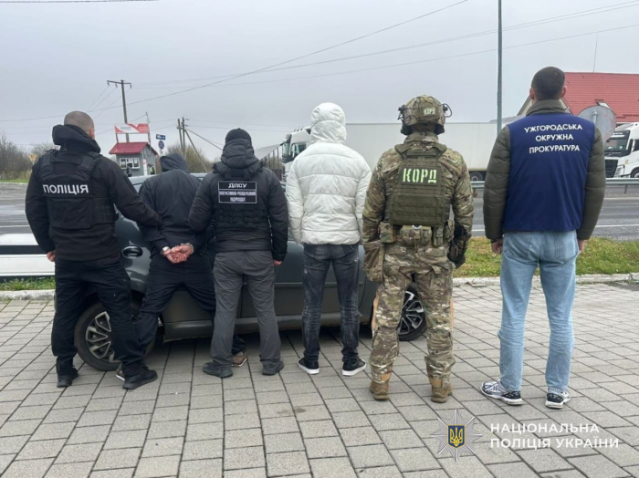 У Чопі поліція затримала місцевого жителя за підозрою в організації незаконної переправи військовозобов’язаних через кордон