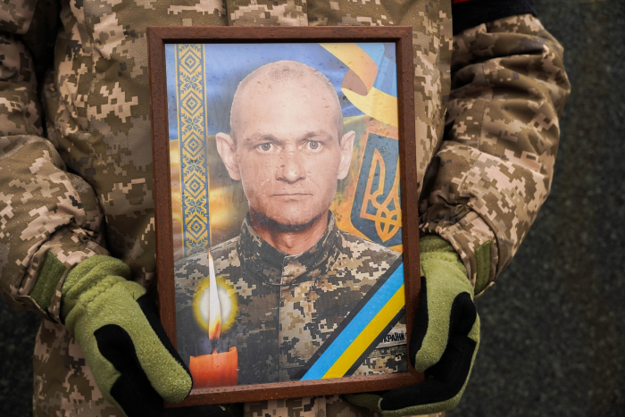 В Ужгороді попрощалися із 49-річним сержантом Михайлом Луп’яком