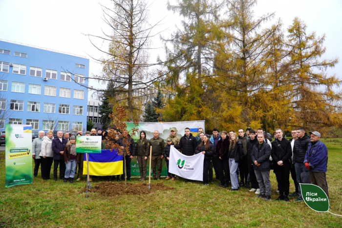В Ужгороді відбулася висадка символічного «мільярдного» дерева – дуба звичайного (ВІДЕО)