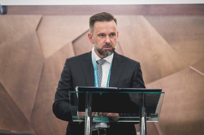 Два Макдональдси на Закарпатті платять стільки ж податків, як вся лісова галузь області