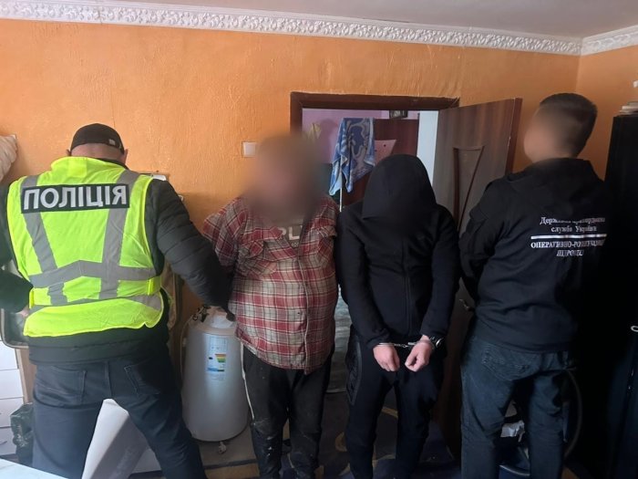 Планували "піший похід" у гори. Прикордонники затримали переправника з клієнтом