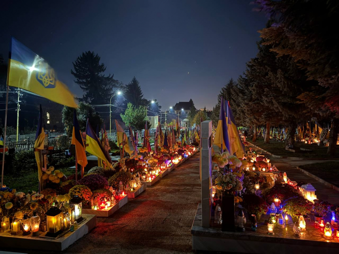 Світло пам’яті на Пагорбі Слави в Ужгороді