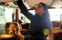 Робочі будні пліч-о-пліч: як дівчата та хлопці у митній формі спільно працюють на кордоні з Євросоюзом