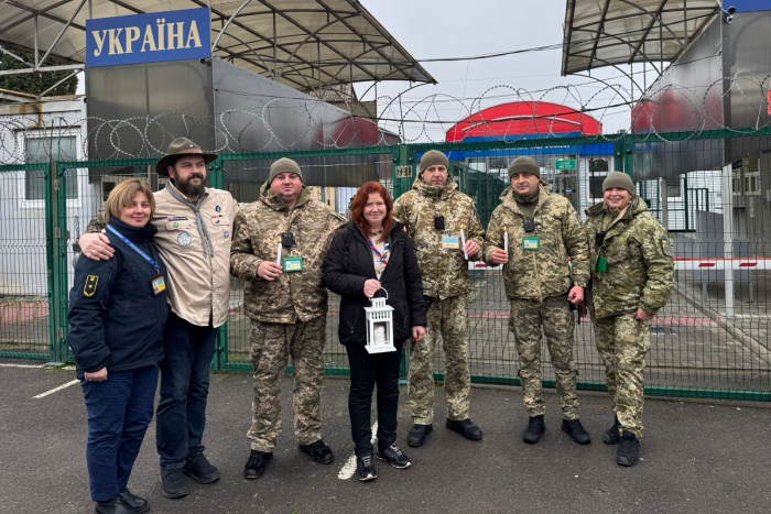 На Закарпатті прикордонники першими зустріли Вифлеємський вогонь миру