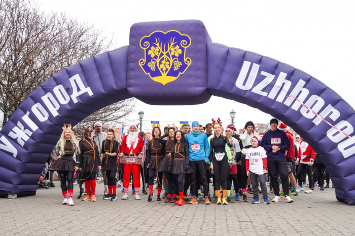 "Пробіжи — Допоможи": в Ужгороді зібрали понад 70 тисяч гривень 3-річній ужгородці, яка хворіє на ДЦП