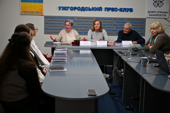 В Ужгородському прес-клубі презентували три видання, які поєднали Закарпаття, Польщу та Пряшівщину