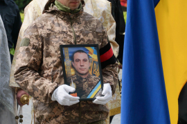 Сьогодні Ужгород провів в останню путь 40-річного захисника, солдата Василя Чурговича