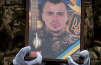 В Ужгороді попрощалися із 25-річним захисником Євгеном Югасом