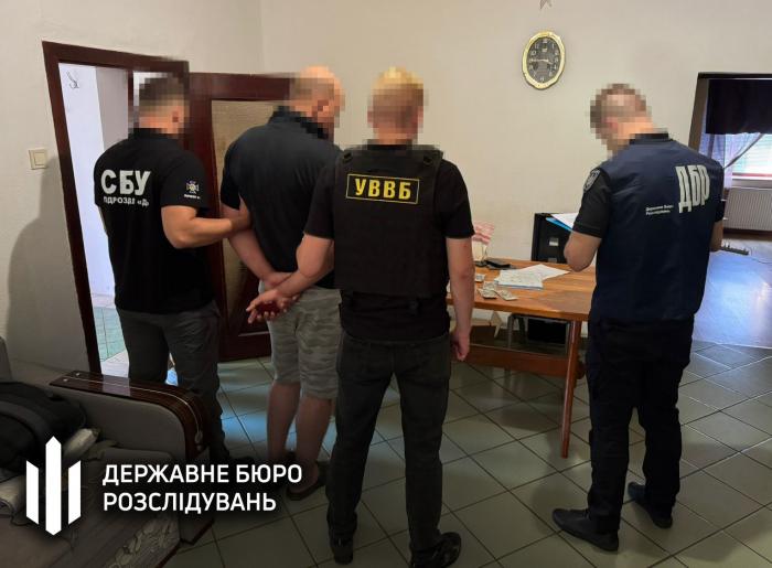 На Закарпатті ДБР викрило чергову схему переправлення ухилянтів за кордон