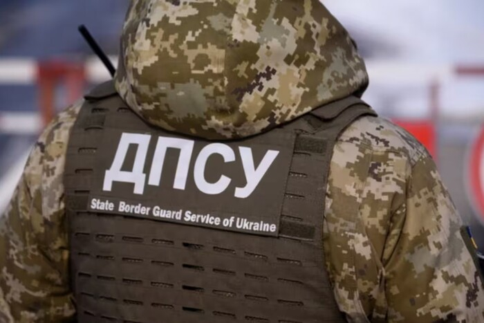 Спробу незаконного виїзду за кордон викрили прикордонники Мукачівського загону в пункті пропуску «Вилок»

