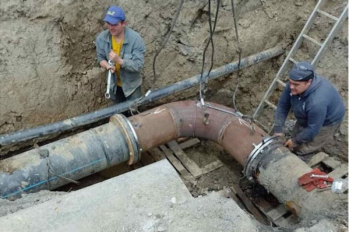 В Ужгороді завершили капремонт водогону на вулиці Другетів