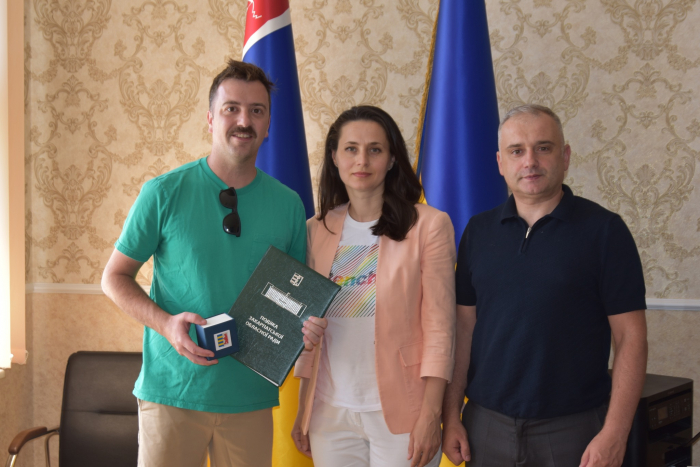 Волонтер Корпусу Миру США отримав нагороду за внесок у розвиток молодіжних ініціатив на Закарпатті

