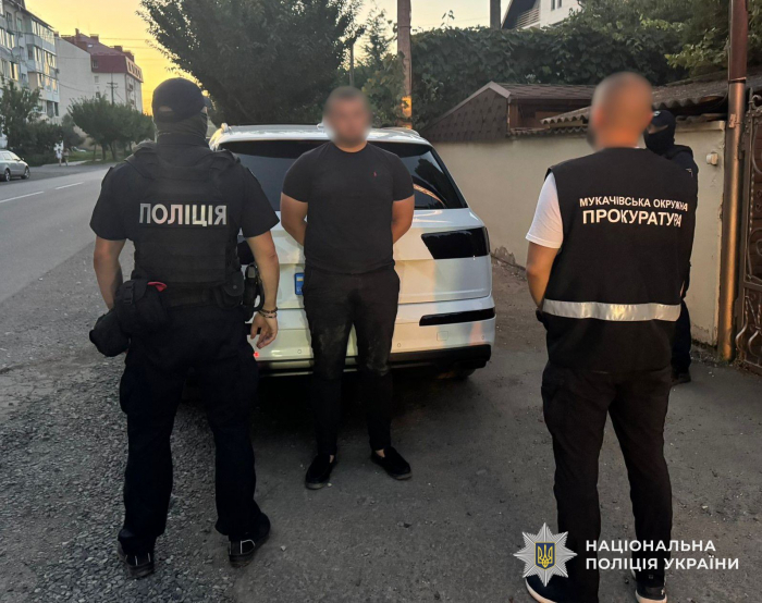 У Мукачеві поліція затримала підозрюваного у переправленні військовозобов’язаних через кордон