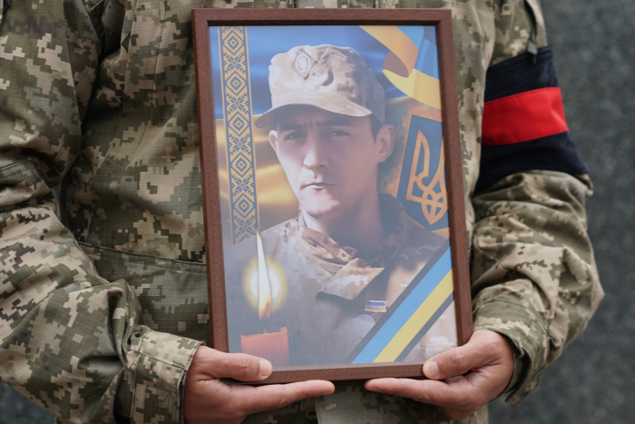 Ужгород сьогодні попрощався із військовим, учасником АТО, 36-річним В'ячеславом Беком