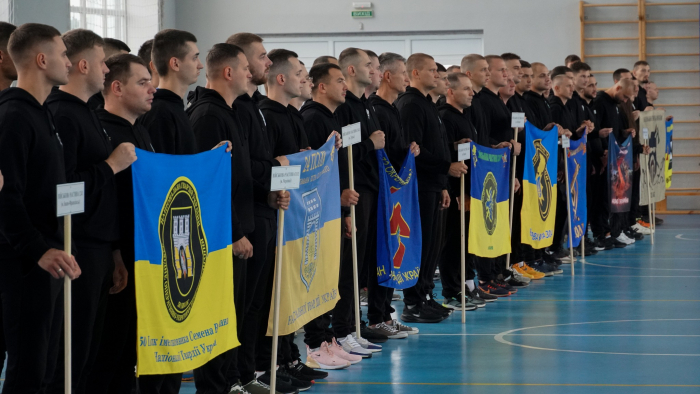 На Закарпатті з настільного тенісу змагаються нацгвардійці України