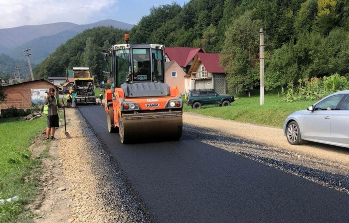 Ремонтують шлях до одного з найпопулярніших туристичних об’єктів Закарпаття – водоспаду Шипіт