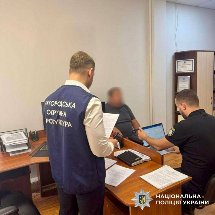 На Закарпатті поліція повідомила про підозру зловмиснику, який торгував автомобілями ввезеними в Україну як гуманітарна допомога для військових 

