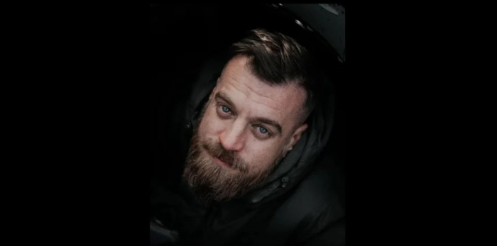 “Вічність у миті”: в Ужгородському замку сьогодні відкриють виставку фоторобіт полеглого воїна Ігоря Климовича