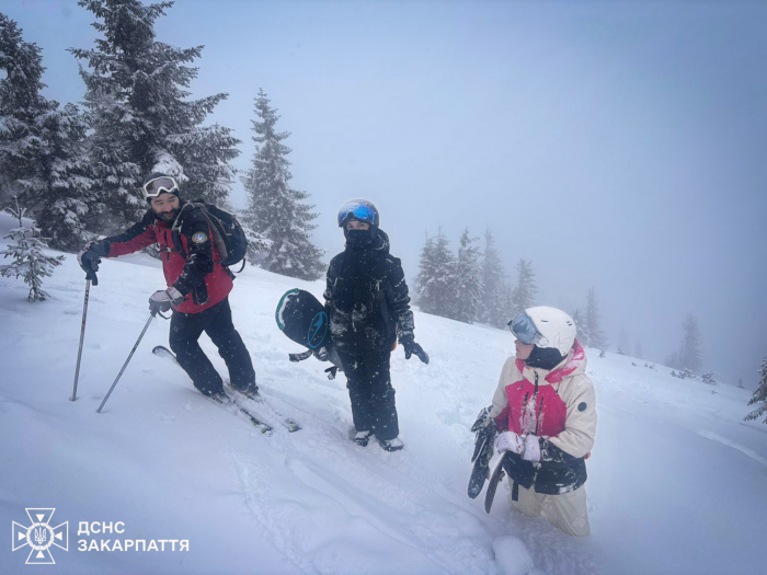 На Рахівщині врятували двох неповнолітніх, які заблукали у горах
