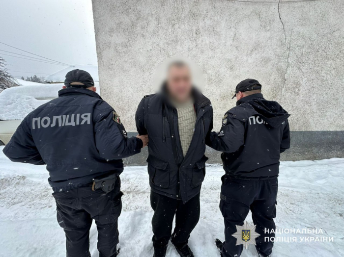 На Закарпатті поліція розкрила два майнові злочини, вчинені під час застілля