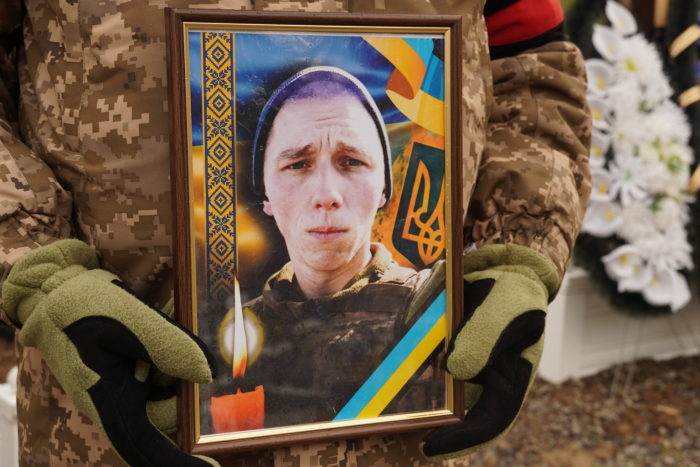 В Ужгороді попрощалися із 25-річним захисником Олексієм Бриньком