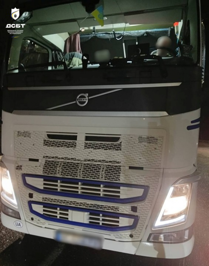 Рейди на Закарпатті: 27 порушень в одній фурі та величезні штрафи