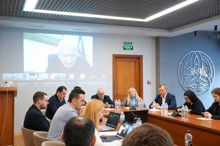 «Стійкі місцеві та регіональні органи влади в Україні та країнах Вишеградської четвірки шляхом співпраці» – в Ужгороді презентували проєкт