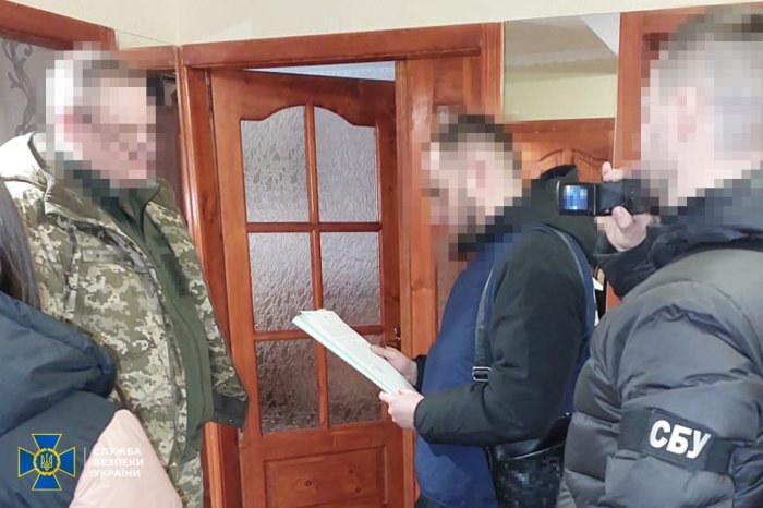 На Закарпатті СБУ та Нацполіція блокували нову схему для ухилянтів: підозру оголошено начальнику районного ТЦК та СП