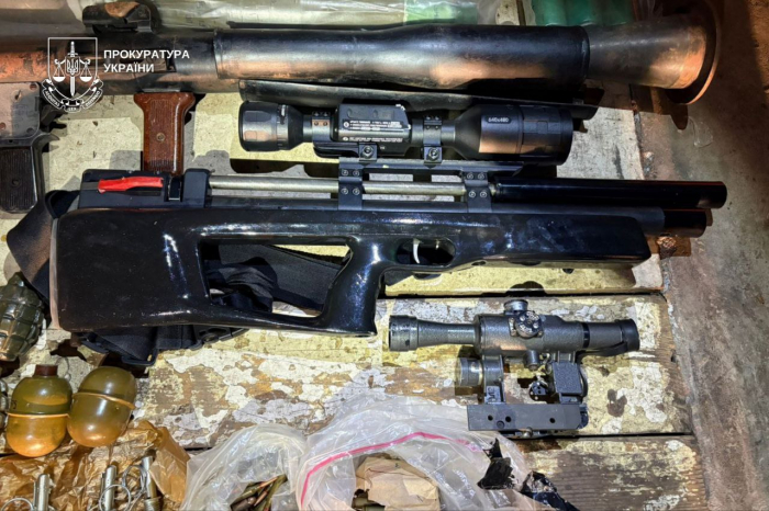 Тримання під вартою або понад 10 млн грн застави: суд обрав запобіжний мукачівцю, який зберігав арсенал зброї