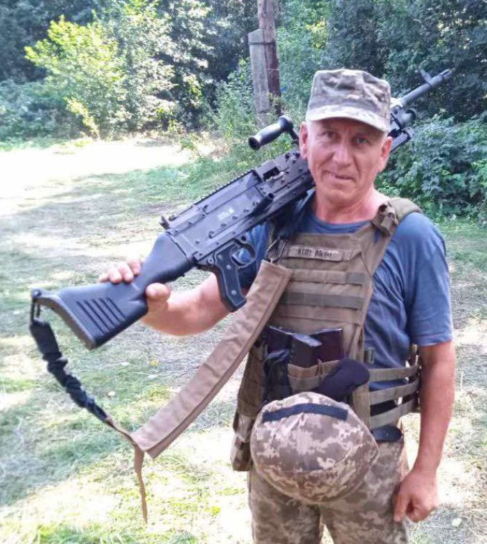 Завтра в Ужгороді згадають героя-вчителя Василя Габруся

