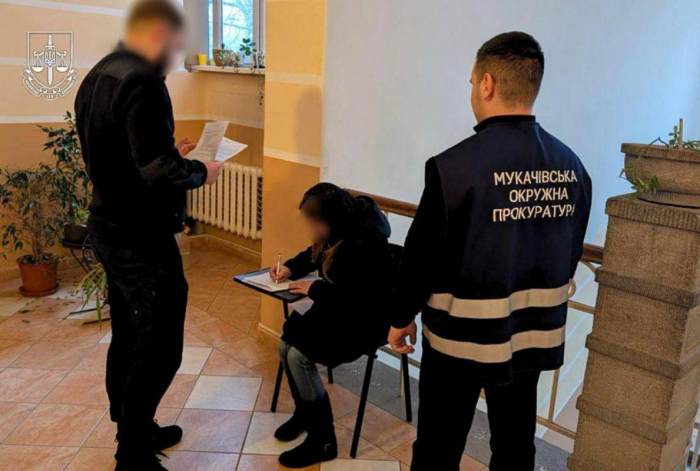 Неналежний догляд за тяжкохворою 7-річною дитиною призвів до смерті - на Закарпатті судитимуть матір

