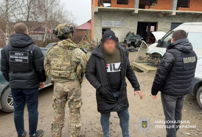 Авто для ЗСУ опинилися у продажу: на Закарпатті викрили підприємця