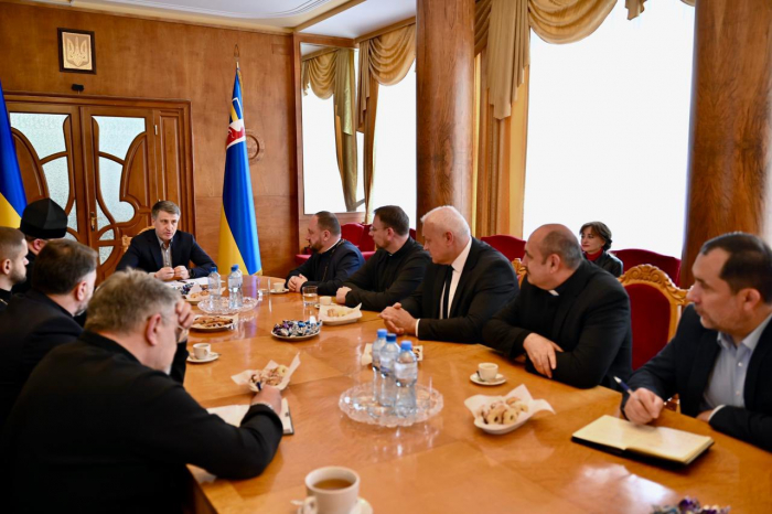 Мирослав Білецький напередодні Великодня зустрівся із духовенством краю