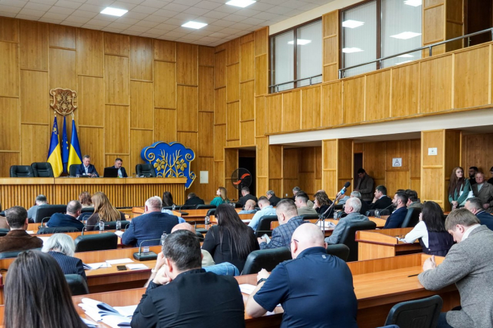 Допомога родинам і відзнака військовому: з бюджету Ужгорода виділили понад 2 млн грн