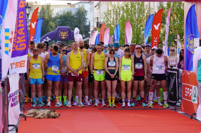 Ужгород сьогодні об’єднався у благодійному забігу Uzhhorod Half Marathon 2026

