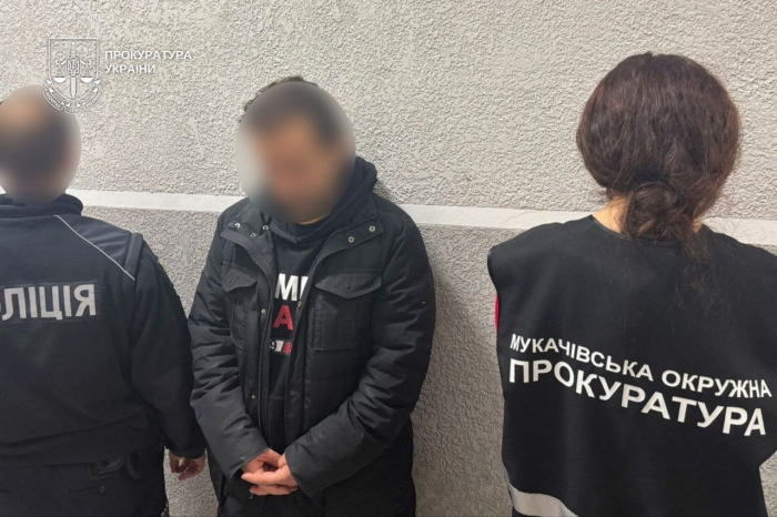 У Мукачеві судитимуть іноземця за обвинуваченням у зґвалтуванні неповнолітньої та перевезенні дитячої порнографії


