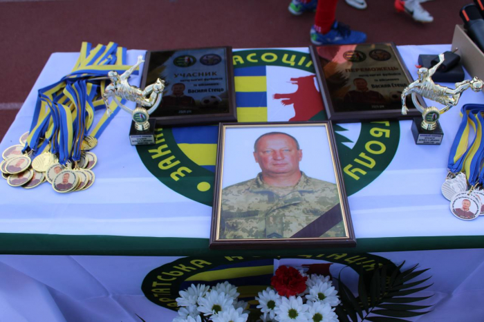 В Ужгороді вшанували пам’ять Почесного громадянина міста Василя Стеца матчем ветеранів футболу