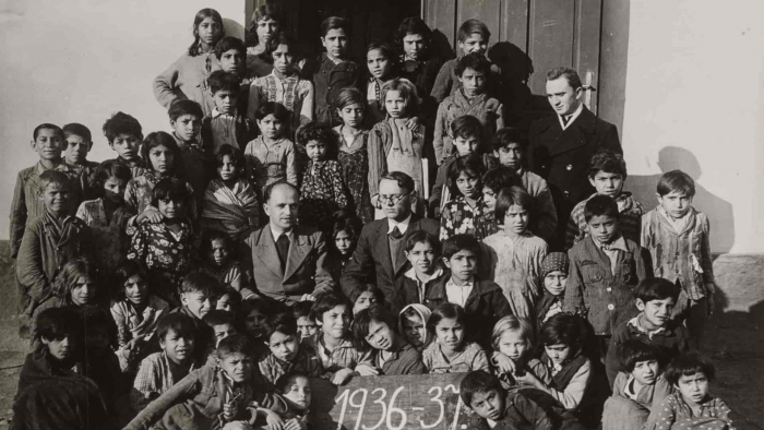 Навчання під звуки скрипки: як в Ужгороді заснували першу в Європі школу для ромів
