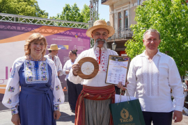 В Ужгороді відбулася святкова хода та гала-концерт учасників фестивалю-конкурсу "Шовкова косиця"