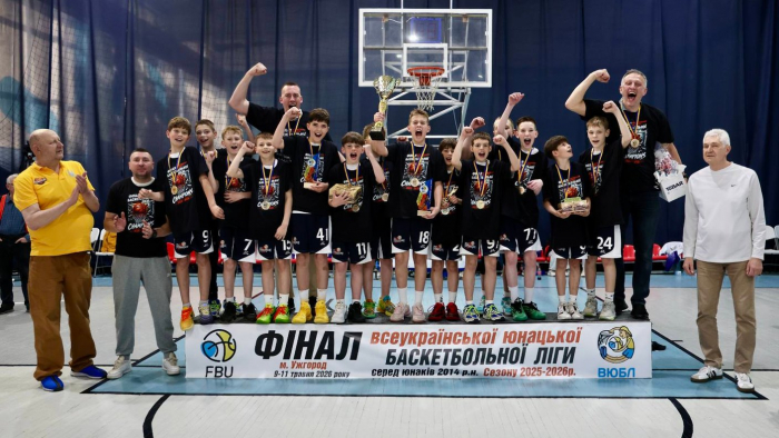 Ужгородські баскетболісти здобули золото та срібло чемпіонату України