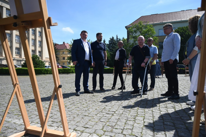 В обласному центрі стартував артпроєкт «Безбар’єрність – це коли можеш за словами бачити людину»