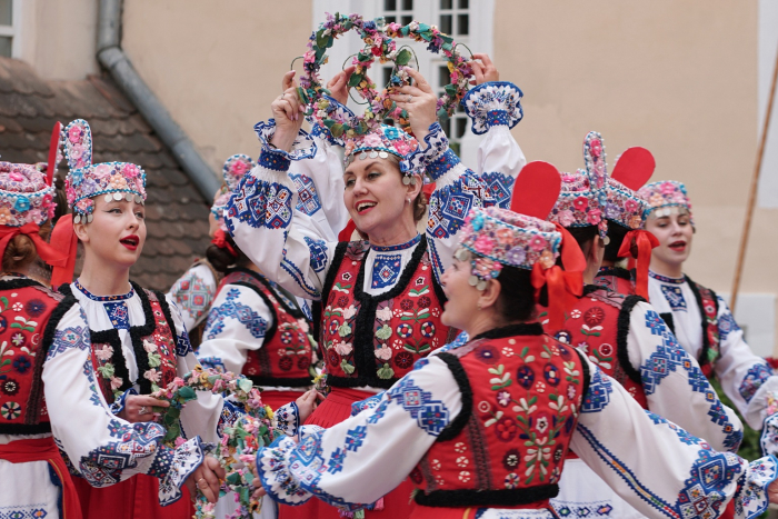 Перший Відкритий фольклорний фестиваль-конкурс культурного розмаїття «Шовкова косиця» стартував в Ужгороді
