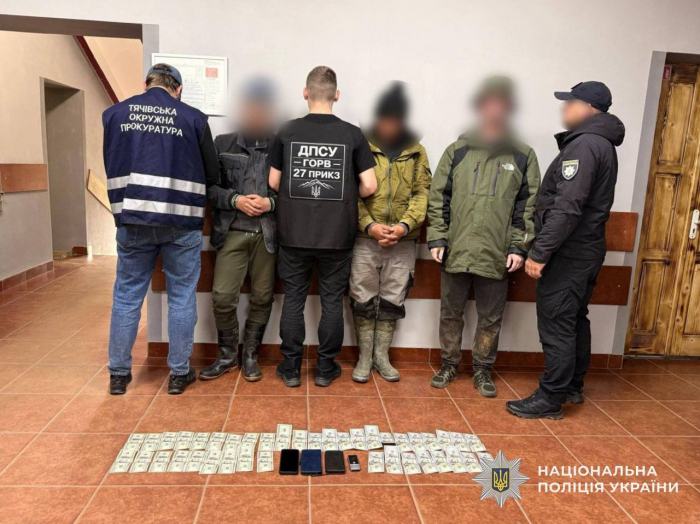 Зупинили за 4 км від кордону з Румунією: на Рахівщині викрили двох місцевих жителів на переправленні військовозобов’язаного