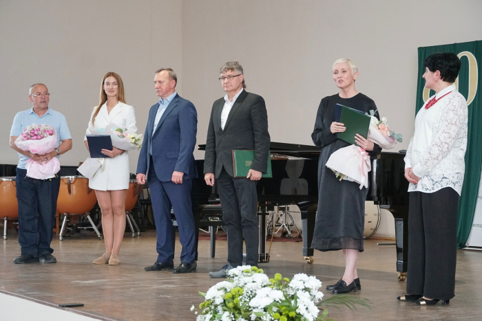 В Ужгороді відзначили 80-річчя діяльності музичного фахового коледжу імені Дезидерія Задора