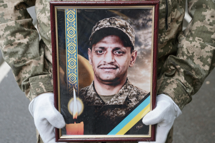 Ужгород сьогодні попрощався зі ще одним захисником – 35-річним солдатом Євгенієм Буко

